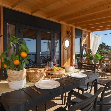 Mara's Coast - Giulia Holiday home *